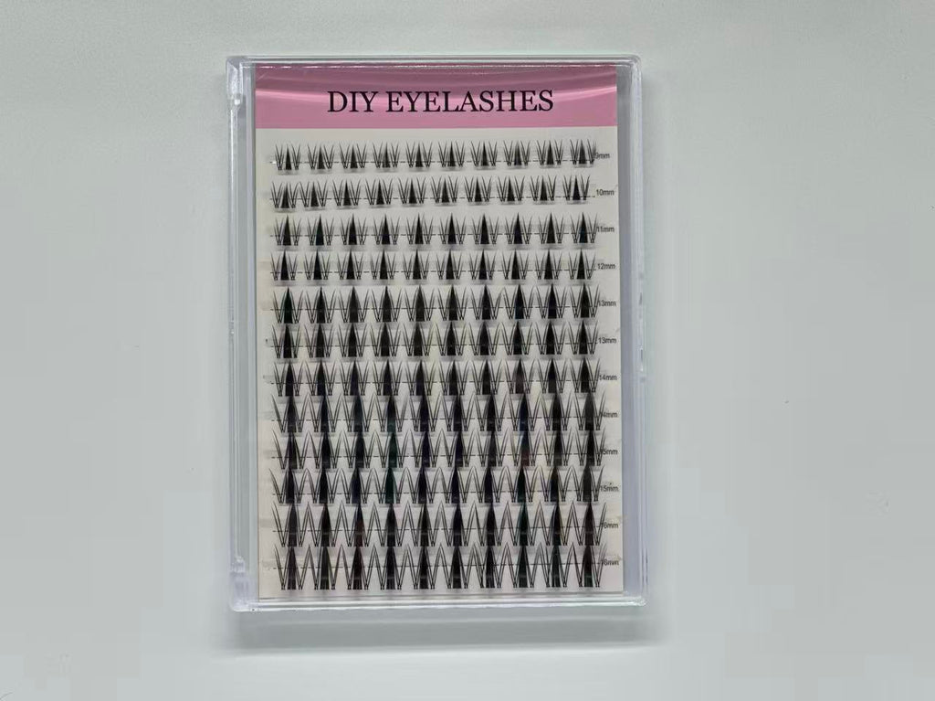 Maple Leaf Style False Eyelashes - Autumn Themed Makeup Accessory